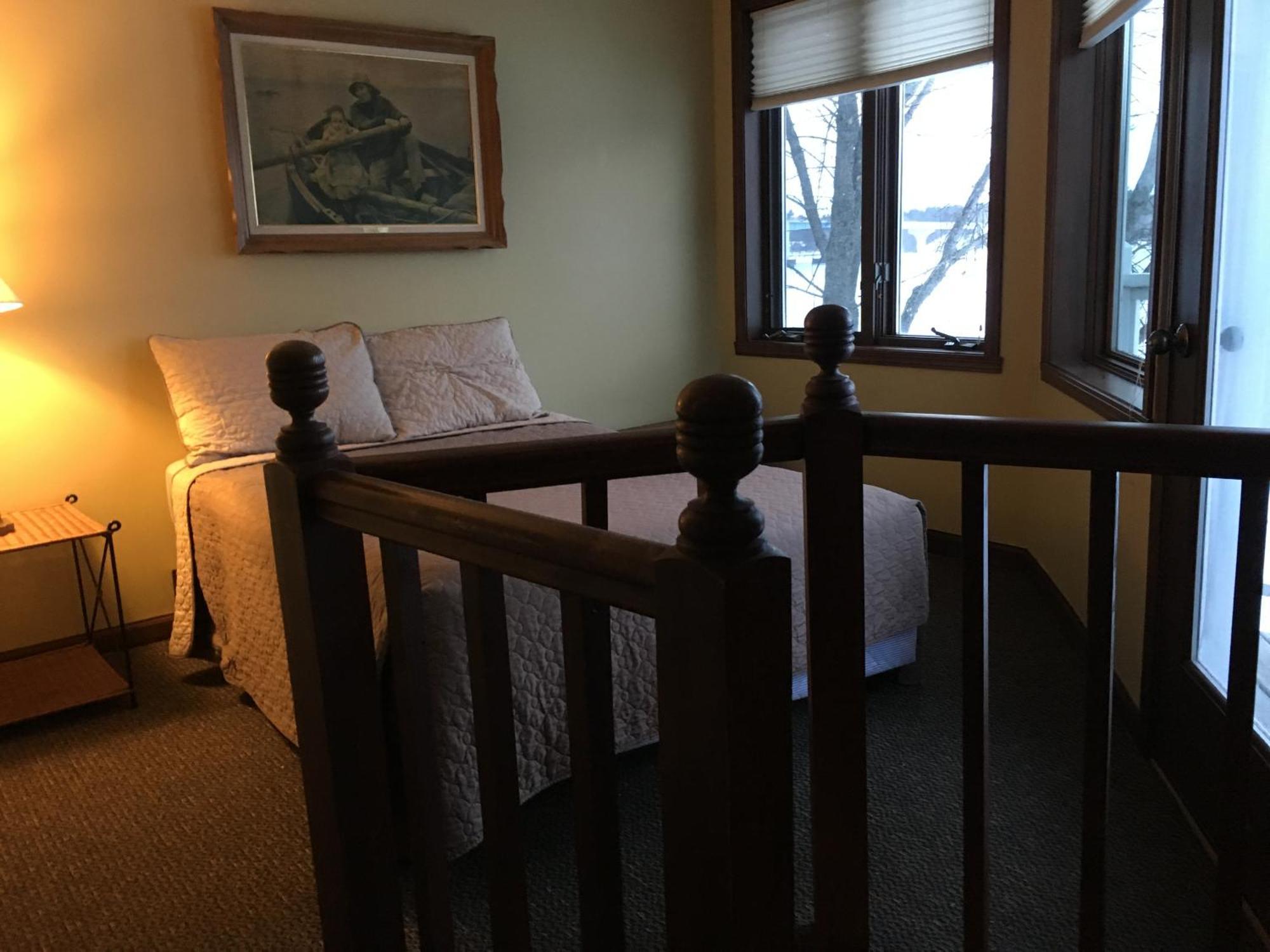 Snug Harbor Inn Sturgeon Bay Extérieur photo