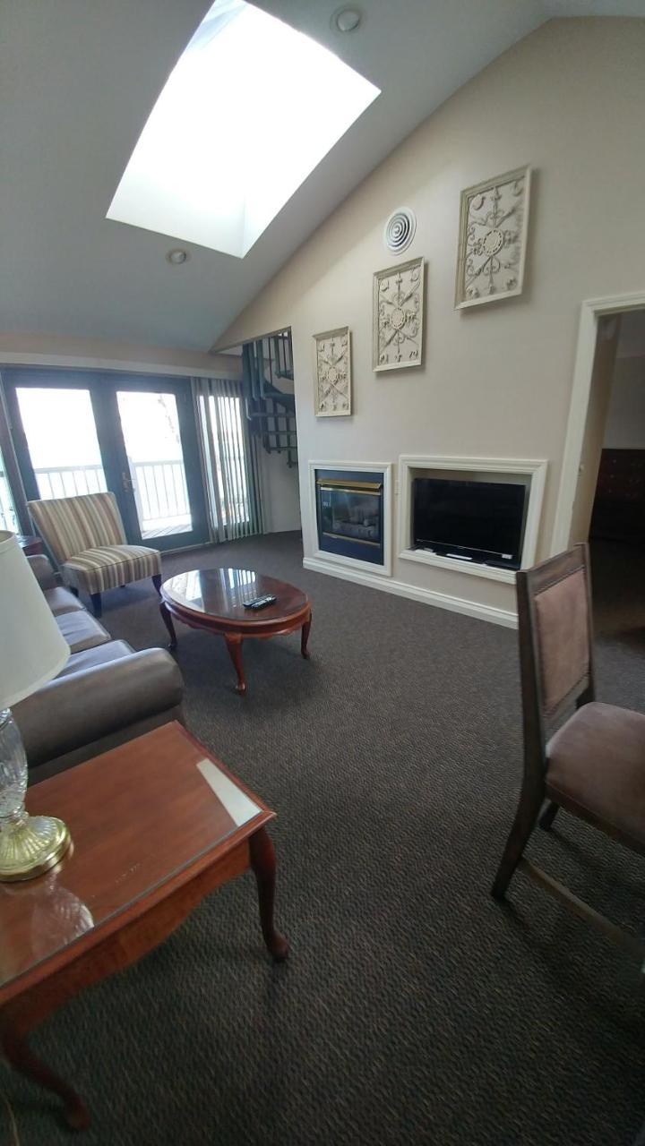 Snug Harbor Inn Sturgeon Bay Extérieur photo