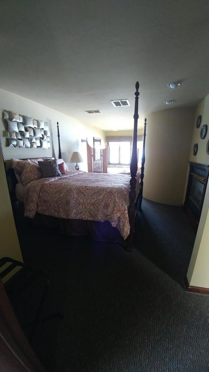 Snug Harbor Inn Sturgeon Bay Extérieur photo