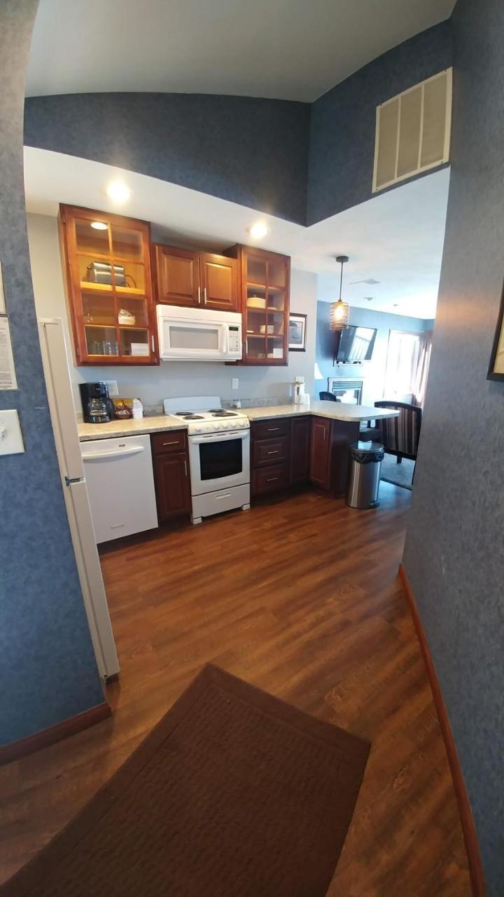 Snug Harbor Inn Sturgeon Bay Extérieur photo