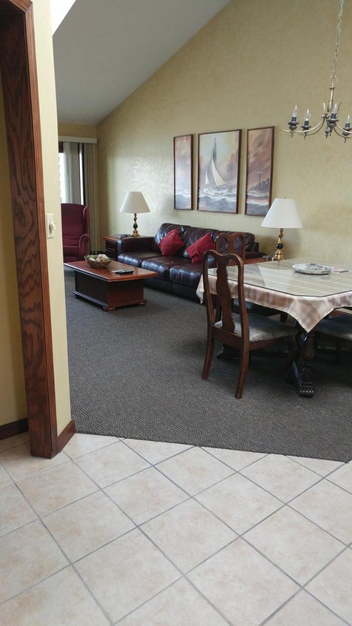 Snug Harbor Inn Sturgeon Bay Extérieur photo