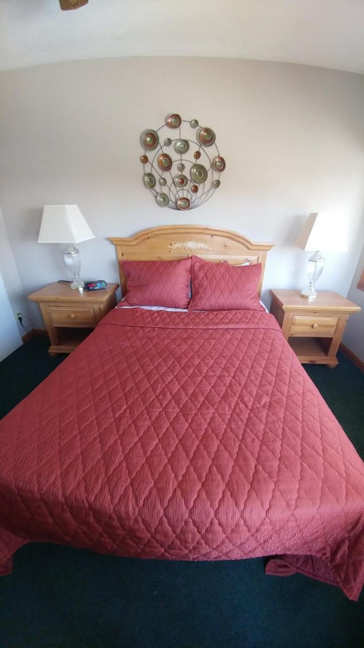 Snug Harbor Inn Sturgeon Bay Extérieur photo