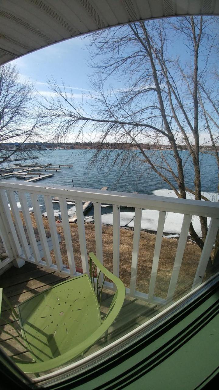 Snug Harbor Inn Sturgeon Bay Extérieur photo