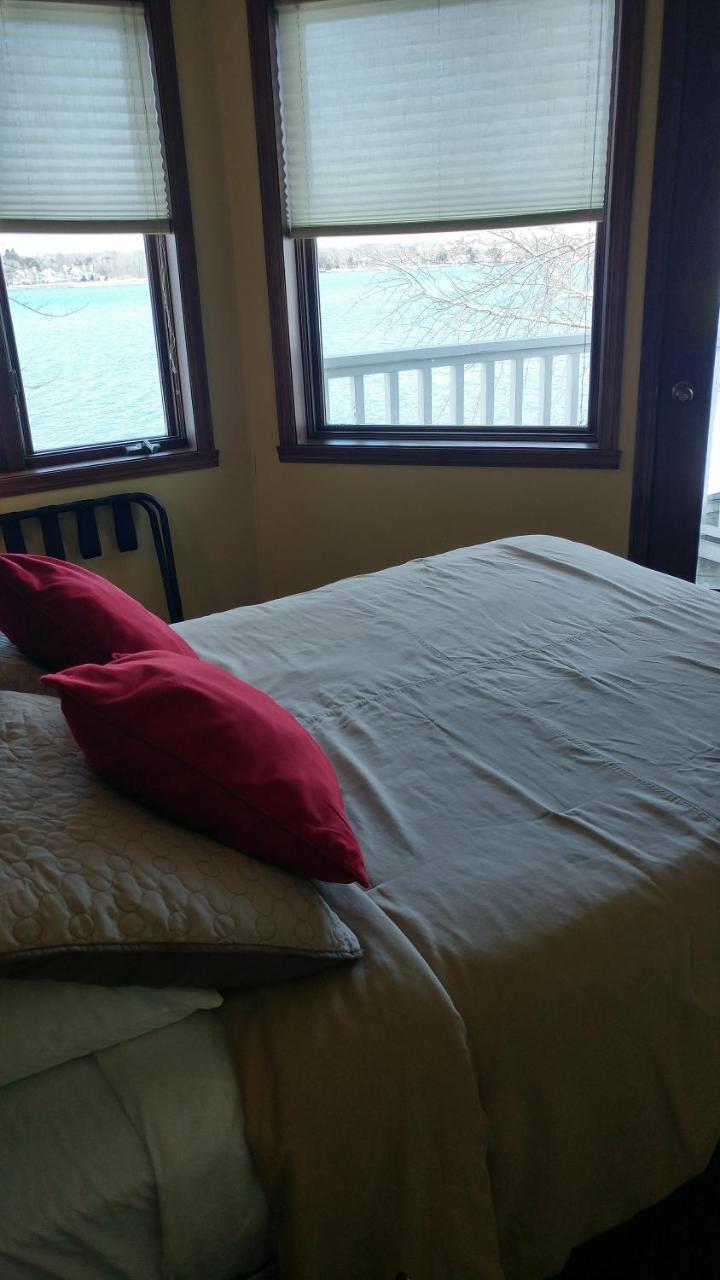 Snug Harbor Inn Sturgeon Bay Extérieur photo